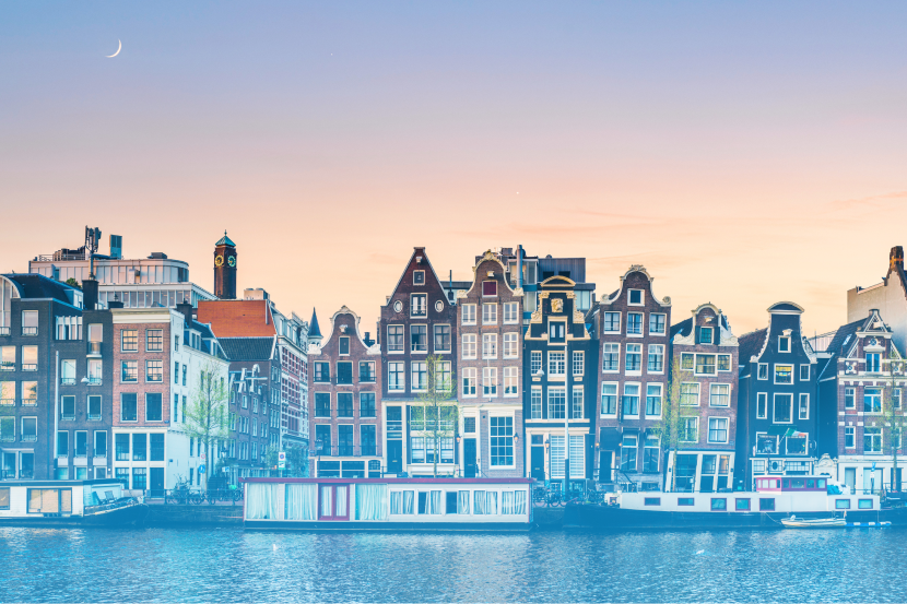 tw-photo-sunrise-amsterdam-buildings-830-552 Photo of buildings at sunrise in Amsterdam